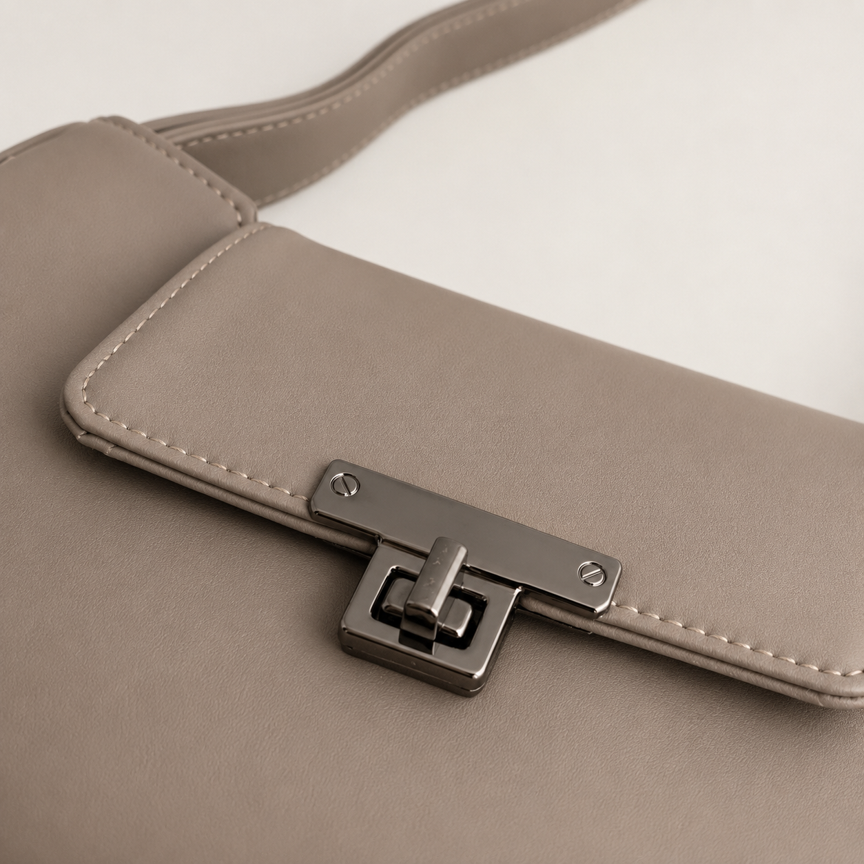 OZO Aura Sling Bag